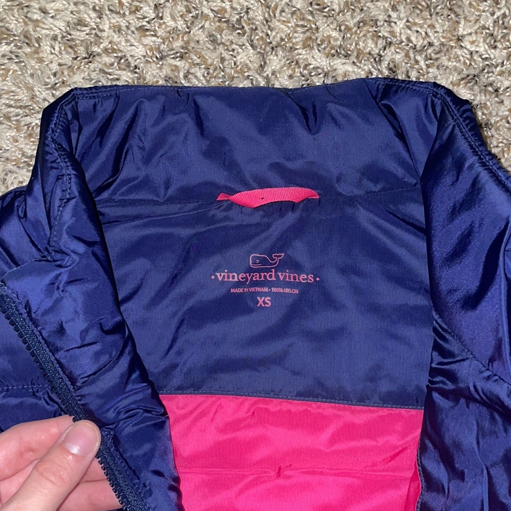 😍NWT Vineyard Vines XS The women’s mountain weekend vest puffer fall vest cute - Picture 2 of 12